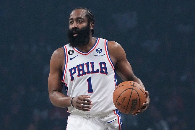 James Harden quiere confiar en la fuerza de sus compañeros para ganar el campeonato de honor